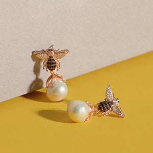 Baroque Pearl Honey Bee Drop Earring Gold